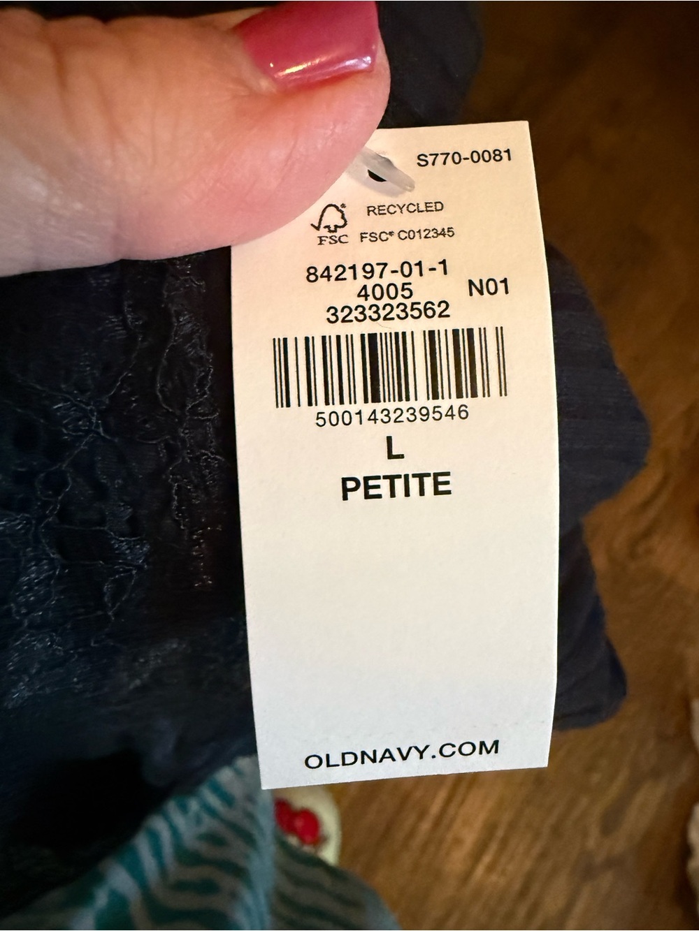 Old Navy lace trimmed top-new with tag! - Picture 3 of 4